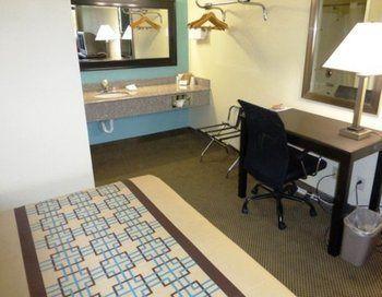 Red Roof Inn Mobile - Midtown المظهر الخارجي الصورة