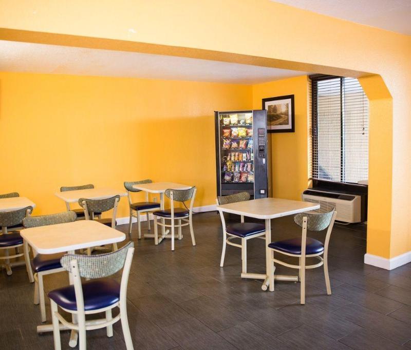 Red Roof Inn Mobile - Midtown المظهر الخارجي الصورة